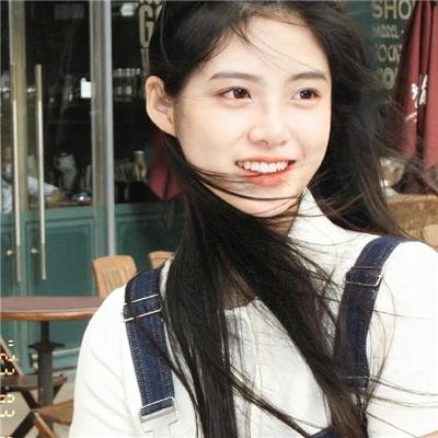 港口的日本姑娘